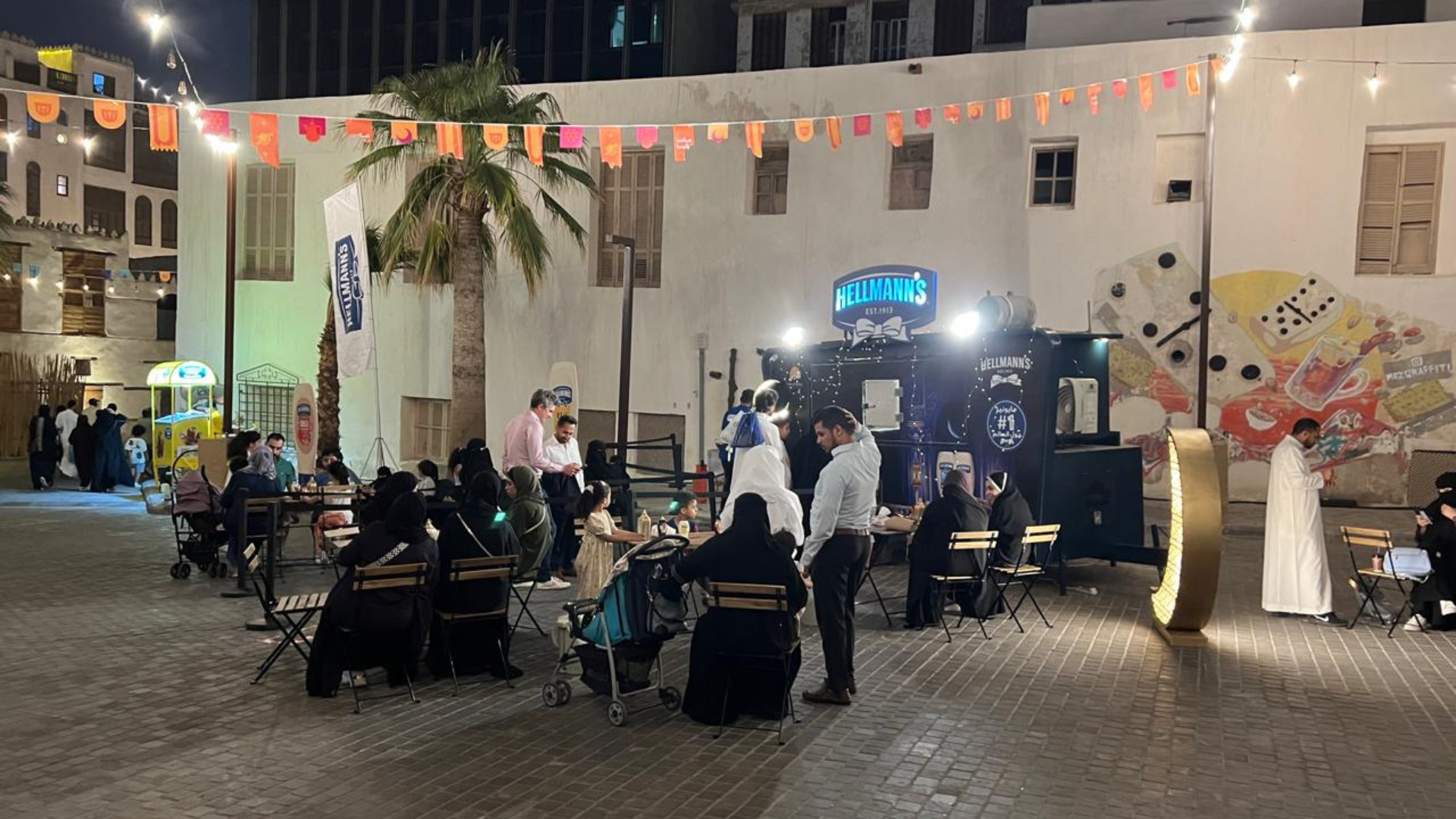 Hellmann’s fries stand.