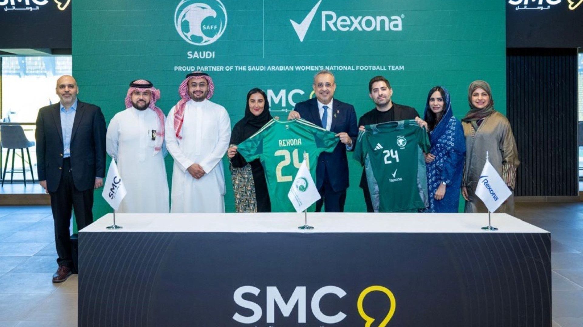 Unilever leadership team at the signing event.